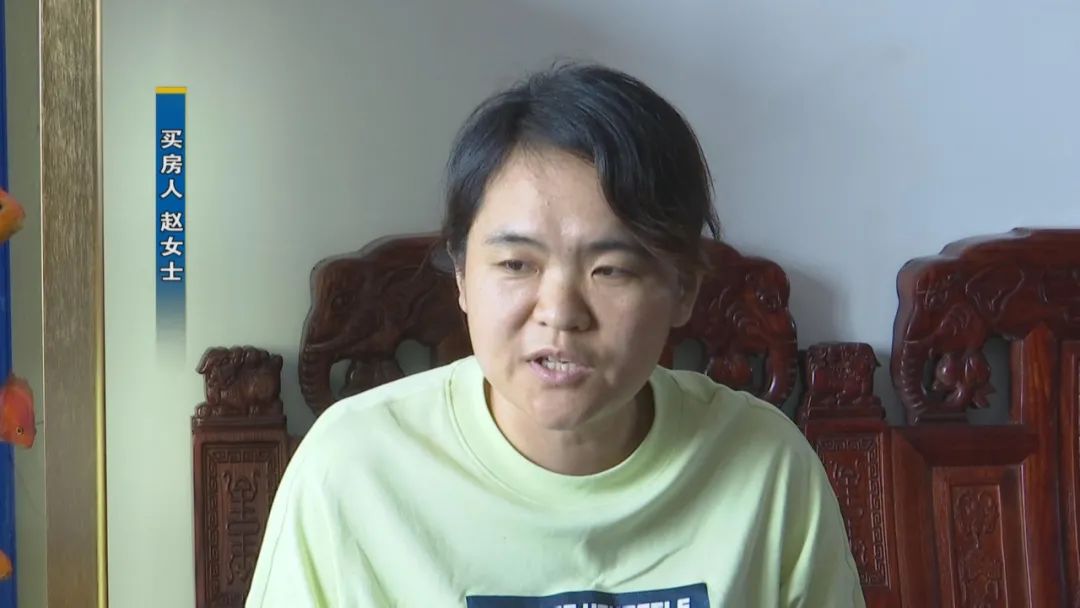 DƬ